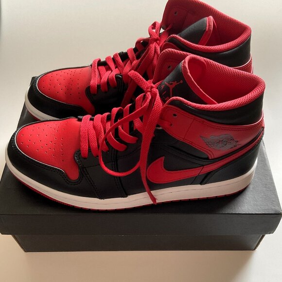 NIKE JORDAN 1 MID ALTERNATE BRED (2022) WITH BOX HIGH TOPS